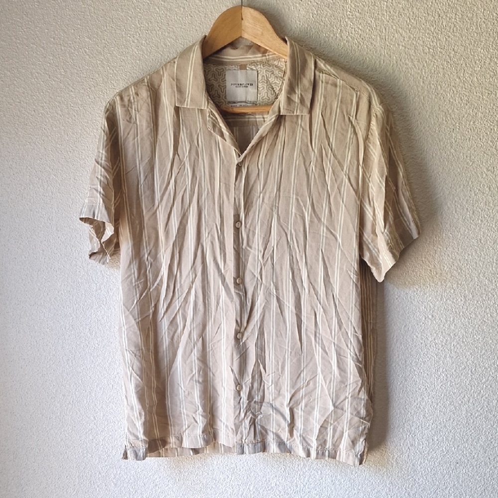 Denim & Flower Beige Lightweight Button Down Shirt with Stripes Size M